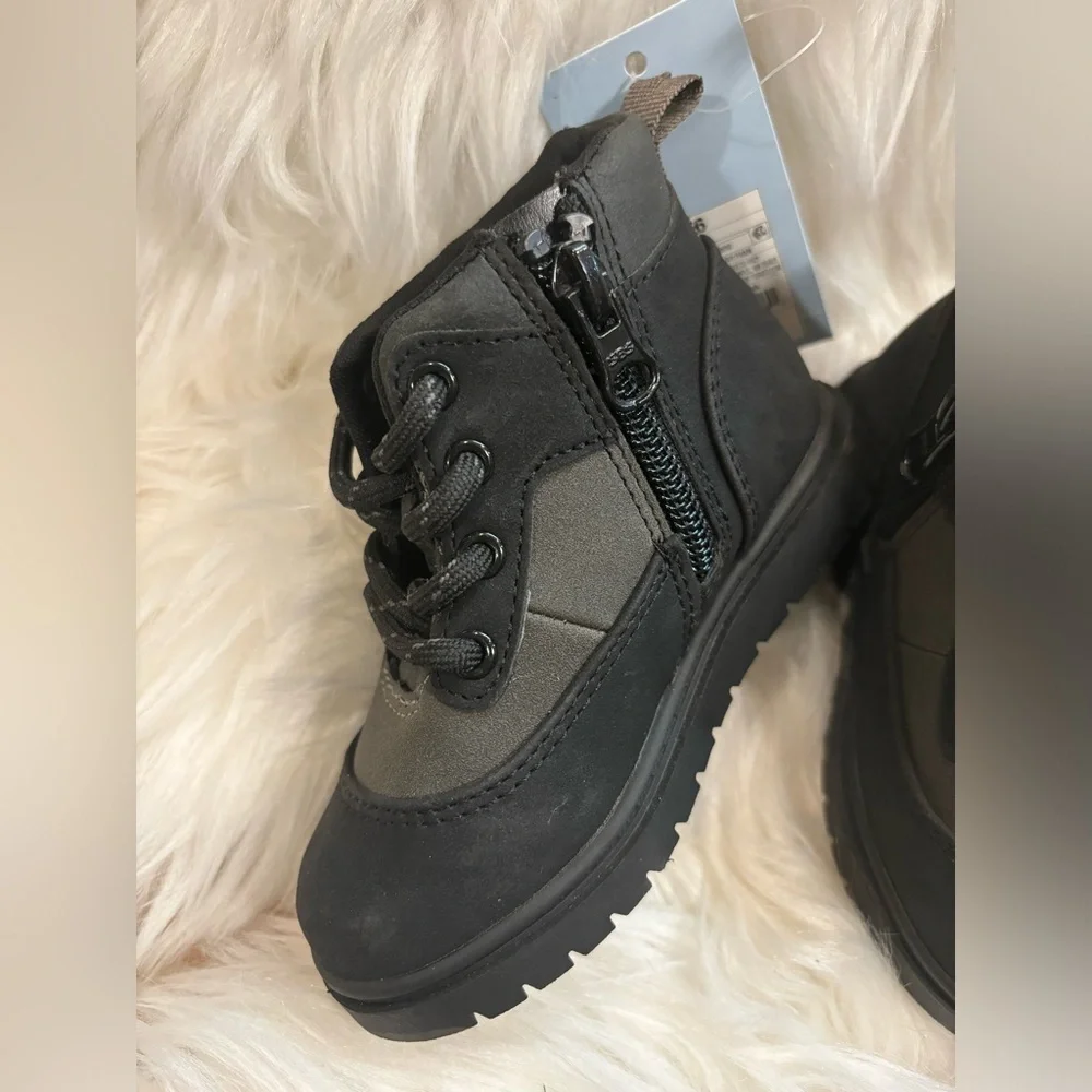 Cat and Jack child’s boot NWT